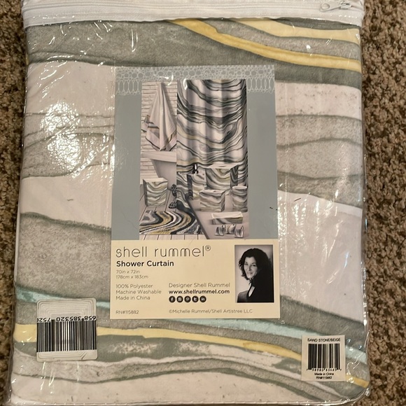 Shower curtain - Picture 2 of 2